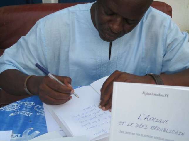 Le Professeur Amadou Alpha Sy