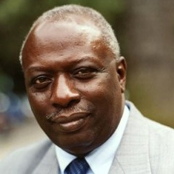 Biographie : Le parcours de Jacques Diouf raconté dans un livre-entretien. Biographie : Le parcours de Jacques Diouf raconté dans un livre-entretien.