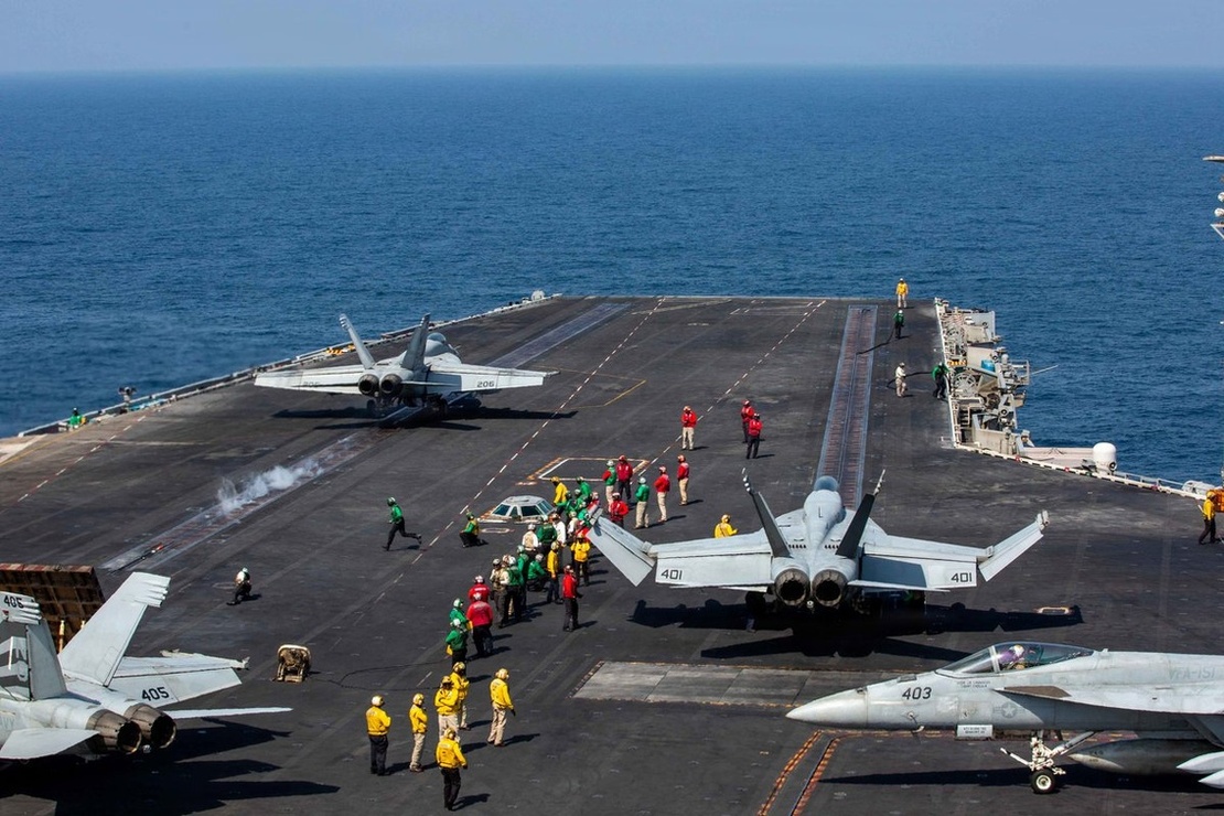 Le Pentagone dément l’attaque du porte-avions USS Abraham Lincoln Le Pentagone dément l’attaque du porte-avions USS Abraham Lincoln