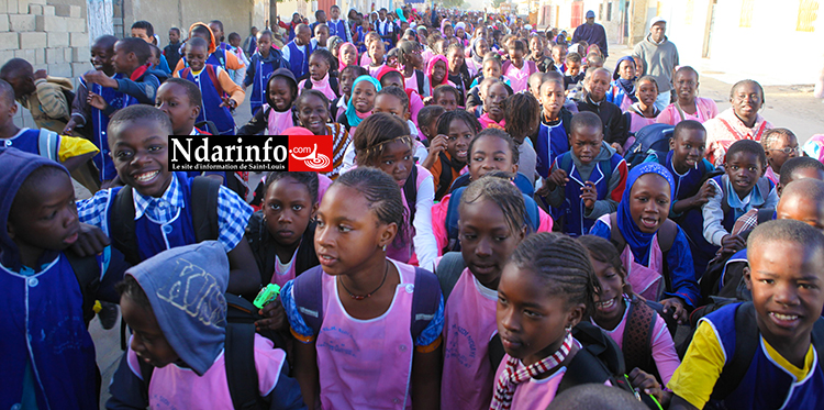 Saint-Louis – Colère à Sidy NDIAYE : les élèves marchent contre la ... - NdarInfo.com - Les infos en temps réel
