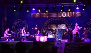 Concert du 24 mai 2012 : L'électrisant voyage de Gilad vers la diversité Concert du 24 mai 2012 : L'électrisant voyage de Gilad vers la diversité