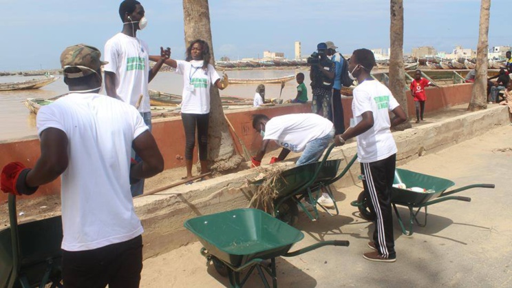 DIRECT – Une mobilisation citoyenne nettoie les berges de Saint-Louis (photos) DIRECT – Une mobilisation citoyenne nettoie les berges de Saint-Louis (photos)