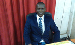 De l'absurdité du Greffier ad-hoc ou intrus conduisant à une parodie de justice. Par Me Ibrahima DIOP, Greffier au TGI de Saint-Louis. De l'absurdité du Greffier ad-hoc ou intrus conduisant à une parodie de justice. Par Me Ibrahima DIOP, Greffier au TGI de Saint-Louis.