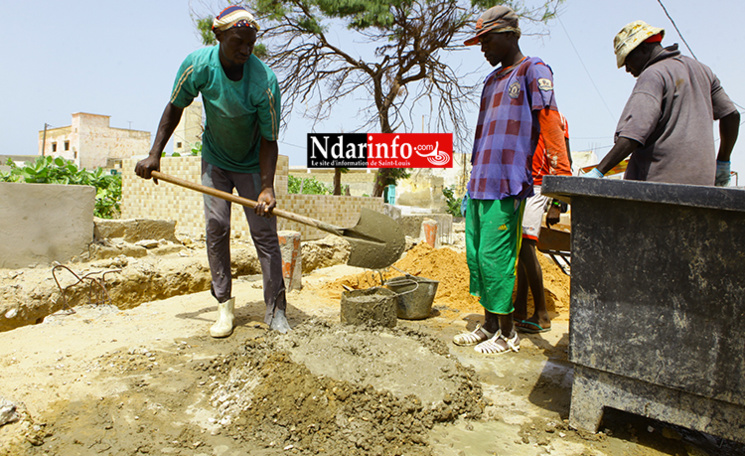 Des macons à l'eouvre, ce matin ... Des macons à l'eouvre, ce matin ...