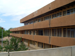 Non-paiement de salaires: menace de blocage à l'UGB. Non-paiement de salaires: menace de blocage à l'UGB.