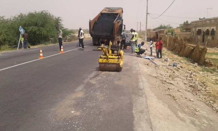 Enfin, des dos-d’âne à NDIAWDOUNE (Photos) Enfin, des dos-d’âne à NDIAWDOUNE (Photos)