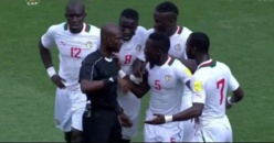 Afrique du Sud-Sénégal : L’arbitre ghanéen suspendu pour trois mois Afrique du Sud-Sénégal : L’arbitre ghanéen suspendu pour trois mois