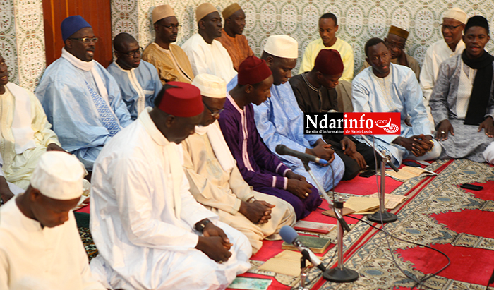 MOSQUÉE IHSANE : Ferveur et Dévotion à l’ouverture du Bourda 2016. Regardez ! MOSQUÉE IHSANE : Ferveur et Dévotion à l’ouverture du Bourda 2016. Regardez !