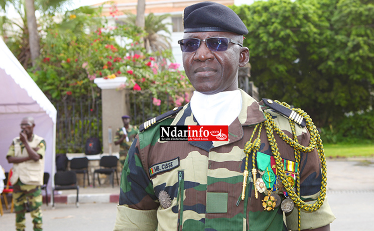 ARMÉES: le Colonel Mbaye CISSE, nouveau Commandant la Zone Nord, installé dans ses fonctions. ARMÉES: le Colonel Mbaye CISSE, nouveau Commandant la Zone Nord, installé dans ses fonctions.