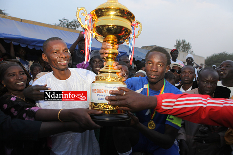 Parrain de la Zone 5: Mansour NDIAYE fait vibrer le WALO. Regardez !