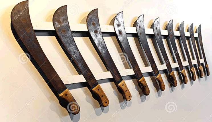 Saint-Louis: On en sait un peu plus sur l'homme aux machettes. Saint-Louis: On en sait un peu plus sur l'homme aux machettes.