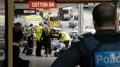 Une voiture fonce dans la foule à Melbourne