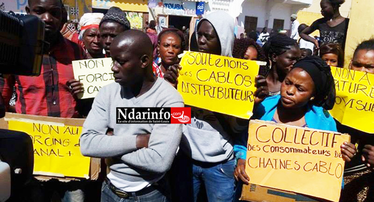 Saint-Louis - Arrestation de Câblodistributeurs : des consommateurs en rage (vidéo) Saint-Louis - Arrestation de Câblodistributeurs : des consommateurs en rage (vidéo)