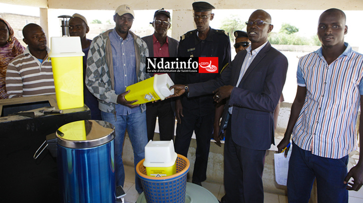 A la remise d'équipements dans le Poste de Santé de BOKHOL A la remise d'équipements dans le Poste de Santé de BOKHOL