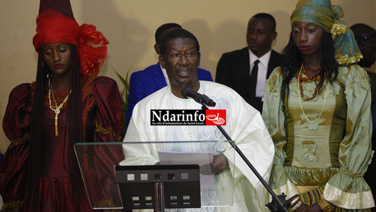 Mary Teuw NIANE : «  Nous sommes redevables à nos maitres … » Mary Teuw NIANE : «  Nous sommes redevables à nos maitres … »