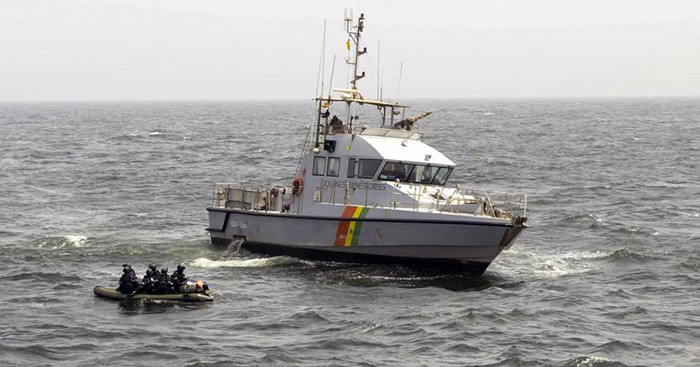Saint-Louis : une vedette de la marine pour empêcher la traversée de la brèche par les pêcheurs Saint-Louis : une vedette de la marine pour empêcher la traversée de la brèche par les pêcheurs