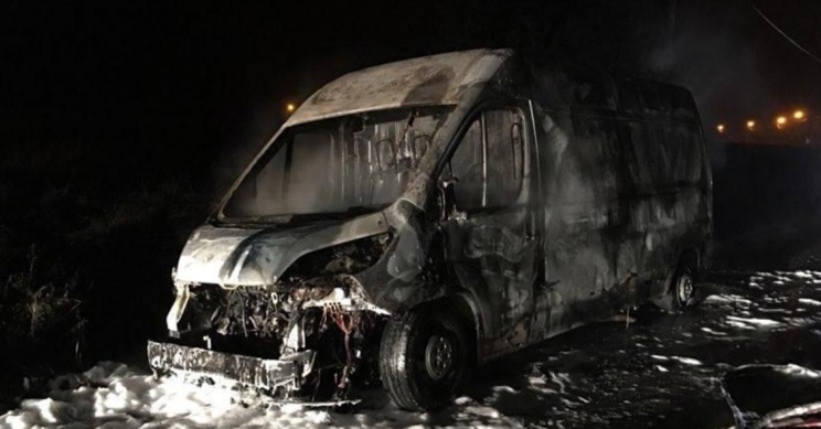 Minibus en flammes : 16 morts, 02 rescapés, dont un enfant et une vieille dame.