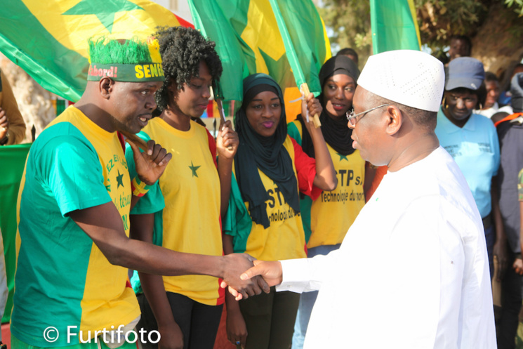 CIVISME: Paco présente son concept citoyen au Président Macky SALL (Photos) CIVISME: Paco présente son concept citoyen au Président Macky SALL (Photos)