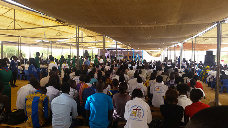 JMJ 2017 A L’AUMONERIE SAINT-AUGUSTIN DE L’UGB : Monseigneur Ernest SAMBOU satisfait de l’organisation en parlant de JMJ « extraordinaires »