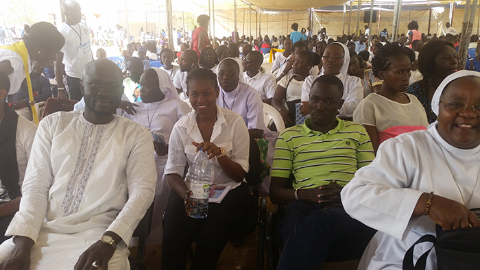 JMJ 2017 A L’AUMONERIE SAINT-AUGUSTIN DE L’UGB : Monseigneur Ernest SAMBOU satisfait de l’organisation en parlant de JMJ « extraordinaires » JMJ 2017 A L’AUMONERIE SAINT-AUGUSTIN DE L’UGB : Monseigneur Ernest SAMBOU satisfait de l’organisation en parlant de JMJ « extraordinaires »