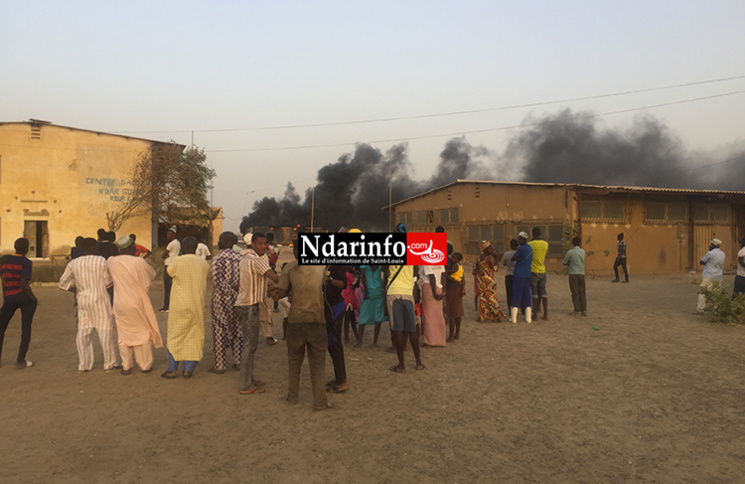 URGENT : incendie au quai de pêche de l'hydrobase ( photos)
