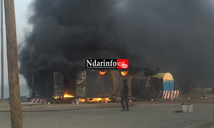 URGENT : incendie au quai de pêche de l'hydrobase ( photos)