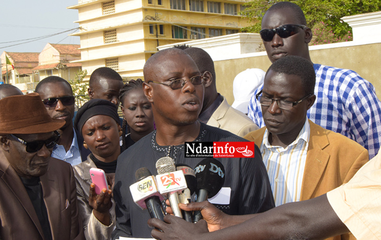 Journée mondiale de la presse : Sit-in des journalistes de Saint-Louis sur la Place Faidherbe (vidéo – photos) Journée mondiale de la presse : Sit-in des journalistes de Saint-Louis sur la Place Faidherbe (vidéo – photos)