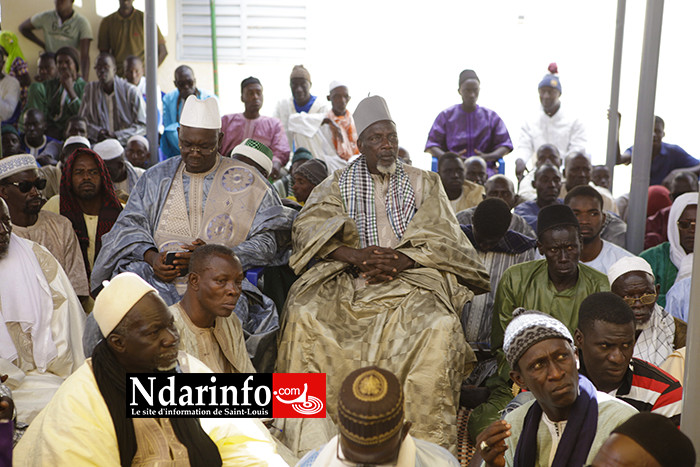 ZIARRA DE NDIAMB FALL : 66 « kamils » pour un Sénégal prospère (vidéo) ZIARRA DE NDIAMB FALL : 66 « kamils » pour un Sénégal prospère (vidéo)
