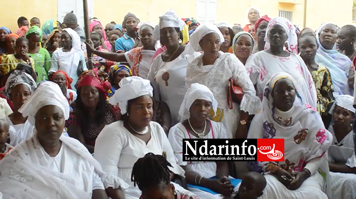 Awa NDIAYE remobilise ses militants et leur octroie un financement de 100 millions de francs. Awa NDIAYE remobilise ses militants et leur octroie un financement de 100 millions de francs.