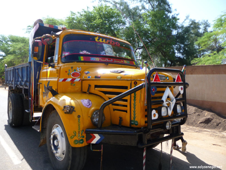 DRAME À CORNICHE : Un camion percute un passant. Le conducteur  n'a pas de permis.