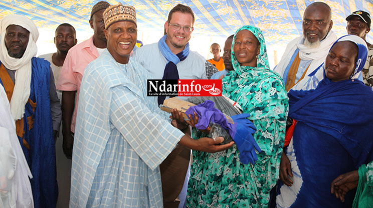 DIAMA : le cadeau de la CASL aux tanneuses du village de RONE (vidéo) DIAMA : le cadeau de la CASL aux tanneuses du village de RONE (vidéo)