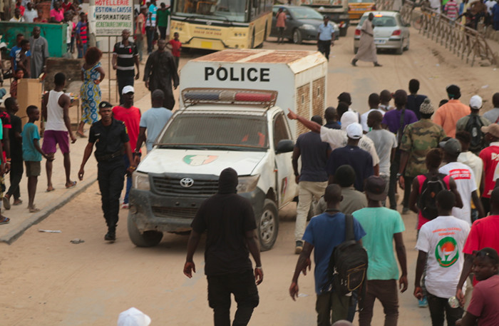 Affrontements entre militants de Benno Bokk Yaakaar et de la coalition Mànkoo Taxawu Senegaal à Grand-Dakar Affrontements entre militants de Benno Bokk Yaakaar et de la coalition Mànkoo Taxawu Senegaal à Grand-Dakar