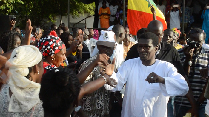 BANGO : BBY adresse un " total satisfecit " à Mary Teuw NIANE. Macky SALL reçoit l’assurance de sa victoire en 2019. Vivez l’intégralité du SARGAL …