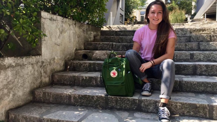 "J'ai grandi dans la peur et la haine des attentats", raconte Mehana, née à New York juste avant le 11 Septembre 2001 "J'ai grandi dans la peur et la haine des attentats", raconte Mehana, née à New York juste avant le 11 Septembre 2001