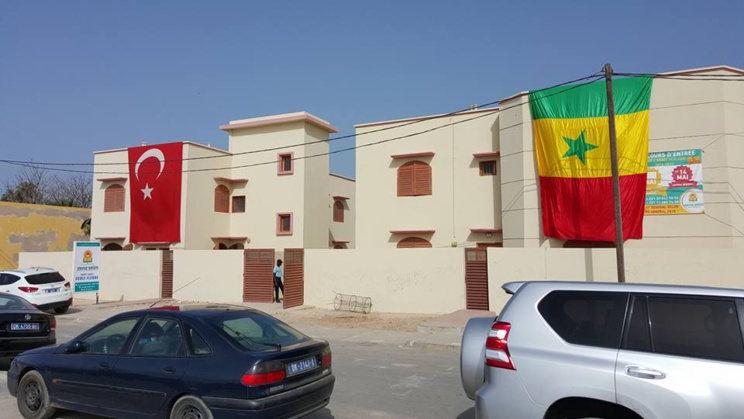 YAVUZ SELIM/Saint-Louis : la police expulse l’administration YAVUZ SELIM/Saint-Louis : la police expulse l’administration