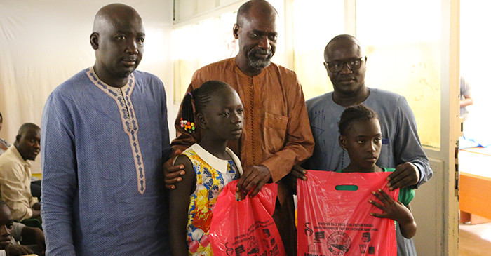 Saint-Louis : des kits scolaires offerts à 200 élèves de la Commune Saint-Louis : des kits scolaires offerts à 200 élèves de la Commune