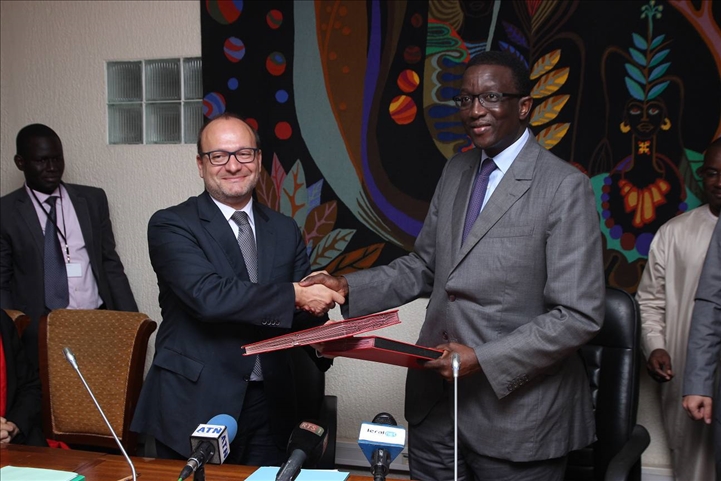 Sénégal, France, Union Européenne : un partenariat pour renforcer la contribution des migrations au développement Sénégal, France, Union Européenne : un partenariat pour renforcer la contribution des migrations au développement