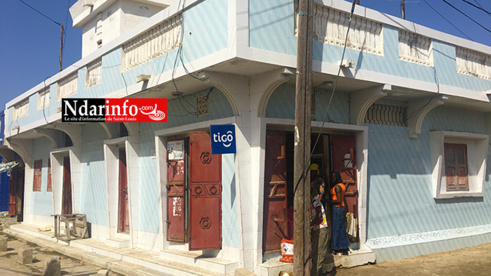 Cambriolage à Tableau WALO : les voyous ligotent le gardien et cassent la boutique.