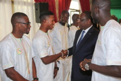 Macky SALL promet ’’une prime spéciale’’ de 20 millions FCFA à chaque lion Macky SALL promet ’’une prime spéciale’’ de 20 millions FCFA à chaque lion