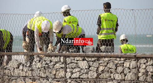 LANGUE DE BARBARIE : démarrage des travaux de la digue de protection côtière (Vidéo & Photos) LANGUE DE BARBARIE : démarrage des travaux de la digue de protection côtière (Vidéo & Photos)