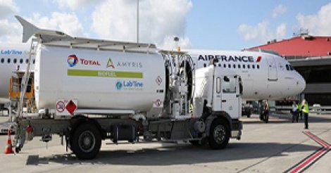 AIBD : les cuves à kérosène pas encore opérationnelles, les avions ravitaillés par des camions