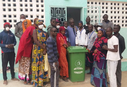 Saint Louis : des jeunes veulent restaurer les valeurs sociales par des actions concrètes Saint Louis : des jeunes veulent restaurer les valeurs sociales par des actions concrètes