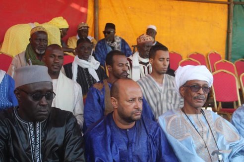 Saint-Louis : Accueil populaire pour le Khalif général des Khadres ( photos) Saint-Louis : Accueil populaire pour le Khalif général des Khadres ( photos)