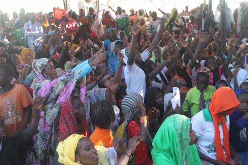 Saint-Louis : Accueil populaire pour le Khalif général des Khadres ( photos) Saint-Louis : Accueil populaire pour le Khalif général des Khadres ( photos)