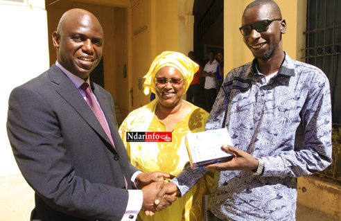 Mansour FAYE offre des lots de « thermoflash » aux structures sanitaires de Saint-Louis ( photos) Mansour FAYE offre des lots de « thermoflash » aux structures sanitaires de Saint-Louis ( photos)