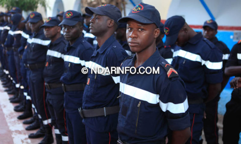 Saint-Louis : le Général Victor TINE satisfait de la rénovation de la Caserne des Sapeurs de l’île (vidéo) Saint-Louis : le Général Victor TINE satisfait de la rénovation de la Caserne des Sapeurs de l’île (vidéo)
