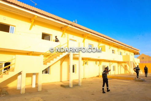 Saint-Louis : le Général Victor TINE satisfait de la rénovation de la Caserne des Sapeurs de l’île (vidéo) Saint-Louis : le Général Victor TINE satisfait de la rénovation de la Caserne des Sapeurs de l’île (vidéo)