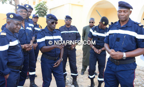 Saint-Louis : le Général Victor TINE satisfait de la rénovation de la Caserne des Sapeurs de l’île (vidéo) Saint-Louis : le Général Victor TINE satisfait de la rénovation de la Caserne des Sapeurs de l’île (vidéo)