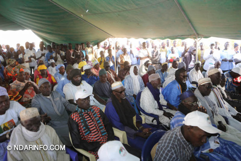 Remise d’une ambulance médicalisée : À DIAWAR, Faly SECK ouvre « l’année sociale » du président Macky SALL  (Vidéo & Photos) Remise d’une ambulance médicalisée : À DIAWAR, Faly SECK ouvre « l’année sociale » du président Macky SALL  (Vidéo & Photos)