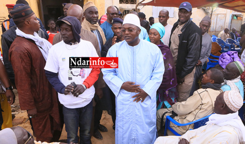 Saint-Louis : Oumar GUEYE présente les condoléances de la Nation à la famille de Serigne Fallou SALL (vidéo) Saint-Louis : Oumar GUEYE présente les condoléances de la Nation à la famille de Serigne Fallou SALL (vidéo)